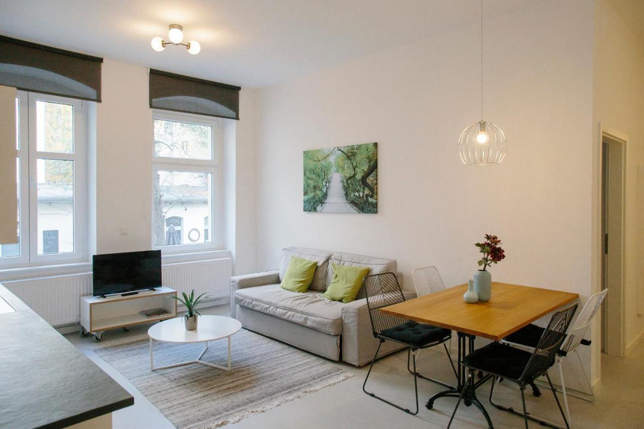 Madflats Hotel-Apartments S-Bahn Friedenau Berlin Exteriör bild