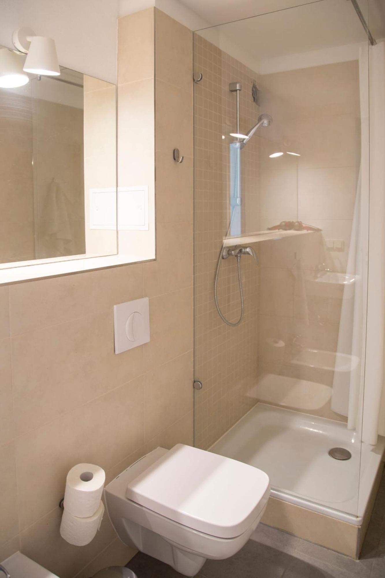Madflats Hotel-Apartments S-Bahn Friedenau Berlin Rum bild